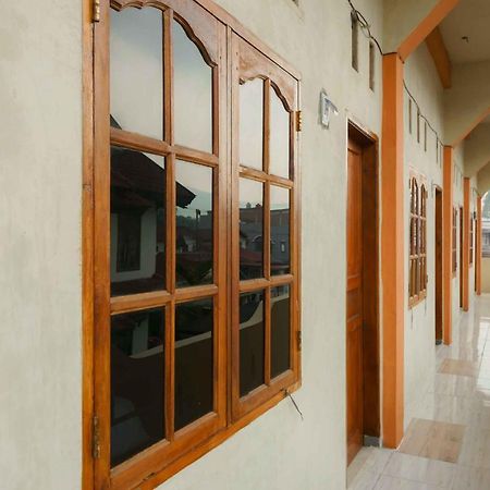 מלון Reddoorz Near Bukit Kubu בראסטגי מראה חיצוני תמונה