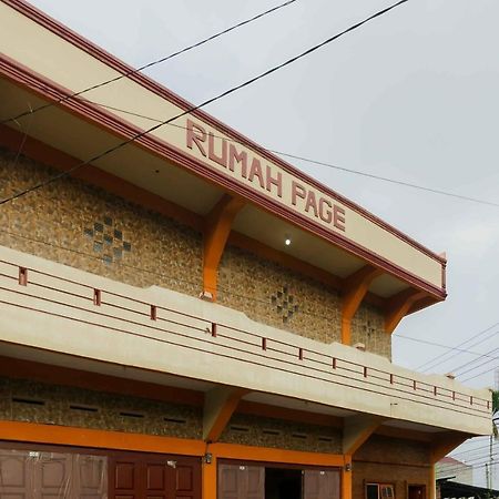 מלון Reddoorz Near Bukit Kubu בראסטגי מראה חיצוני תמונה